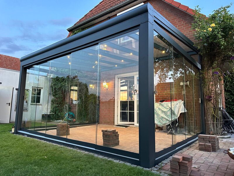 Moderne Außenanlage