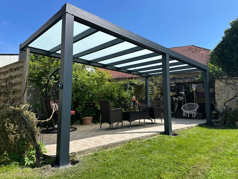 Hochwertige Außenanlage